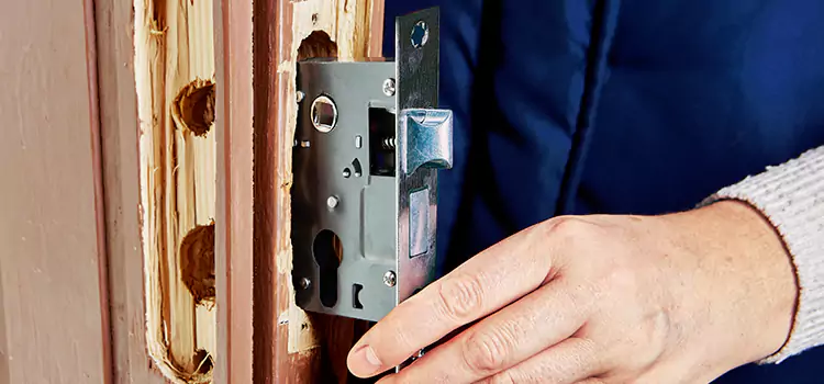 Garage Door Lock Replacement North Bellmore